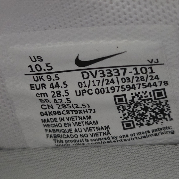 Nike Air Max Dn Mens Sneaker Shoes White Metallic Silver 10.5 - Picture 9 of 9